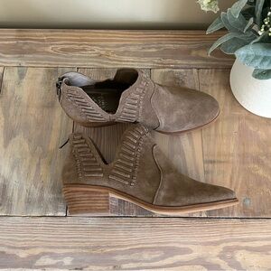 Vince Camuto Taupe Suede Boho Ankle Booties 🆕